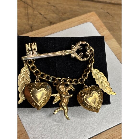 Vintage Gold Charm Brooch With Key Hearts Angel & Leaf Details - Picture 6 of 7